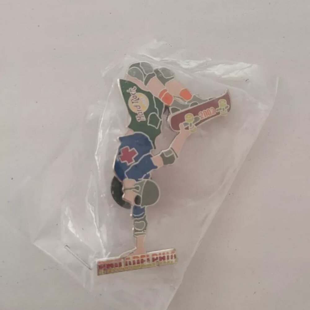 HARD ROCK CAFE 2002 PHILADELPHIA SKATEBOARDER PIN
